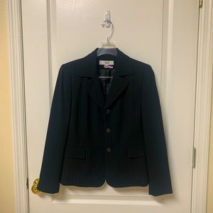 Navy blue with light blue pin-stripe suit. Lesuit essentials size 8P